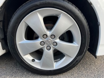 Toyota Prius III Hatchback 1.8 HSD 136KM 2010 Toyota Prius HYBRYDA 136 KONI LEDY AUTOMAT KLIMATRONIC EL.SZYBY SERIWSOWANY, zdjęcie 17