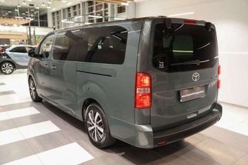 Toyota 2024 Toyota Proace Verso 2.0 D4-D Long Family aut Webasto 2.0 Diesel 177KM, zdjęcie 3