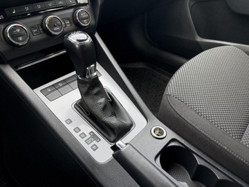 Skoda Octavia III Kombi Facelifting 1.4 TSI 150KM 2017 Skoda Octavia Climatronic tempomat podgrzewane fotele 1.4 Benzyna 150KM, zdjęcie 17