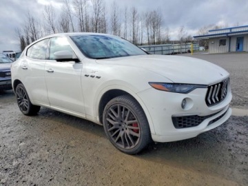 Maserati Levante 2022 Maserati Levante Base 2022 3.0 Benzyna 345KM, zdjęcie 4