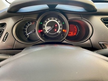 Citroen C3 II Hatchback facelifting 1.0 VTi 68KM 2014 Citroen C3 Benzyna 68KM, zdjęcie 6