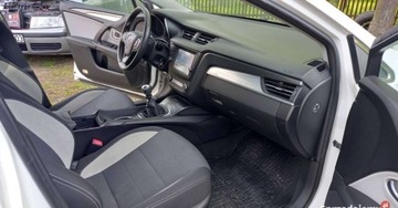 Toyota Avensis III Sedan Facelifting 2015 2.0 D-4D 143KM 2018 Toyota Avensis 2018, Krajowy, zdjęcie 8