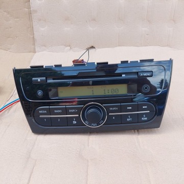 Магнитола Mitsubishi Space Star CD работает.