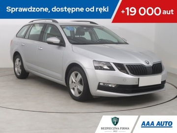 Skoda Octavia III Kombi Facelifting 2.0 TDI 150KM 2018 Skoda Octavia 2.0 TDI, Salon Polska