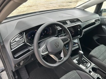 Volkswagen Touran III 1.5 TSI EVO 150KM 2025 Volkswagen Touran Highline 1.5 TSI 150 KM, zdjęcie 4