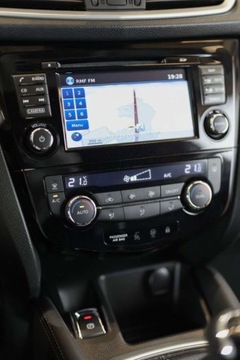 Nissan Qashqai II Crossover 1.2 DIG-T 115KM 2017 Nissan Qashqai 1.2 DIG-T N-Connecta EU6 1.2 Benzyna 115KM, zdjęcie 18