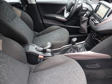 Peugeot 2008 I SUV 1.2 PureTech 82KM 2015 Peugeot 2008 1.2 PureTech, Klima, Klimatronic, zdjęcie 8