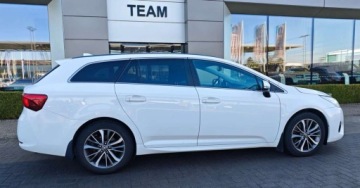 Toyota Avensis III Wagon Facelifting 2015 2.0 D-4D 143KM 2016 Toyota Avensis 2.0 Diesel 143KM, zdjęcie 12