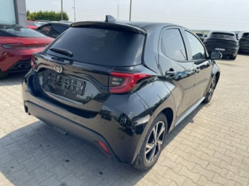 Toyota Yaris IV Hatchback Facelifting 1.5 Dynamic Force 125KM 2025 Toyota Yaris 125KM Automat Kamera Podgrz. fotele, zdjęcie 2