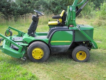 Traktor kosiarka John Deere 1565 z górnym wysypem