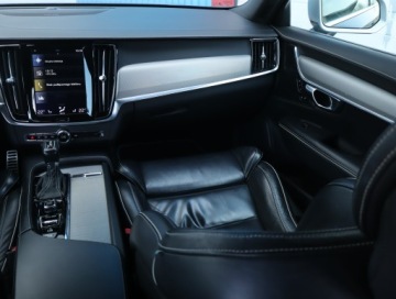 Volvo V90 II Kombi 2.0 T4 190KM 2019 Volvo V90 T4, Automat, Skóra, Navi, Klima, zdjęcie 7