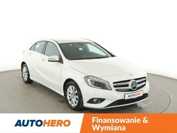 Mercedes Klasa A W176 Hatchback 5d 1.6 180 BlueEFFICIENCY 122KM 2014 Mercedes A 180 Bi-Xenon grzane fotele navi, zdjęcie 9
