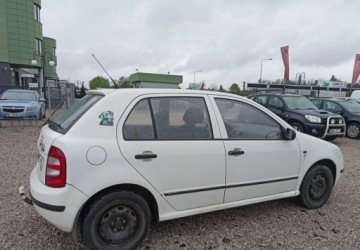 Skoda Fabia I Hatchback 1.4 60KM 2000 Skoda Fabia Skoda Fabia 1.4 1.4 Benzyna 60KM, zdjęcie 3