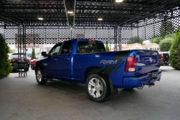 Dodge Ram IV 5.7 V8 390KM 2017 Dodge RAM 1500 4x4 5.7HEMI 390KM KamCof NaviPL Skory El.fotel Skl.lustra, zdjęcie 3