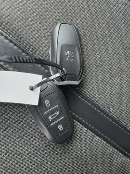 Peugeot 3008 II Crossover 1.6 THP 165KM 2017 Peugeot 3008 *AUTOMAT* 1.6 benzyna* bogate, zdjęcie 29