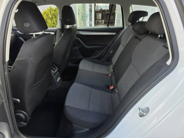 Skoda Octavia III Kombi 1.6 TDI CR DPF 105KM 2014 Škoda Octavia Skoda Octavia 1.6 TDI 105 KM,, zdjęcie 25