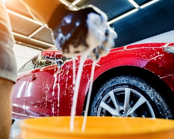 ADBL Yeti Chemical Berry Aktywna Piana 5000 ml Zmiękcza Brud Na Lakierze