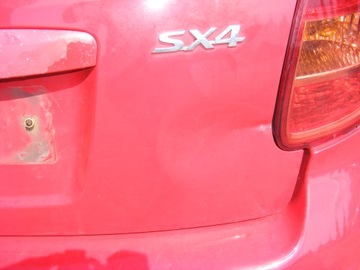 SUZUKI SX4 SEDICI VÍKO KUFRU ZADNÍ SKLO (OKNO) 06-13