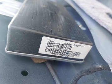 DVEŘE KOMPLETNÍ LEVÝ PŘEDNÍ MERCEDES W208 C208 CLK I 359 2088202126