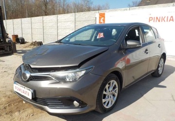 Toyota Auris II 2018 Toyota Auris Okazja 1.8 Hybryda 98KM, zdjęcie 7