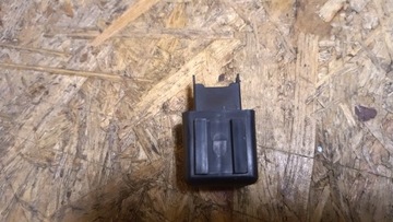 MITSUBISHI PAJERO II RELÉ MB801354