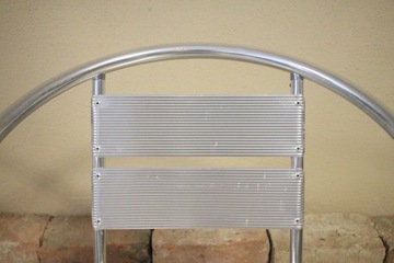 Столы для помещения/паба/ресторана + 2 стула