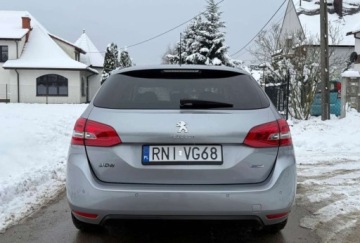 Peugeot 2016 Peugeot 308 Peugeot 308 PureTech 130 Stop amp Start Allure 1.2 Benzyna, zdjęcie 4