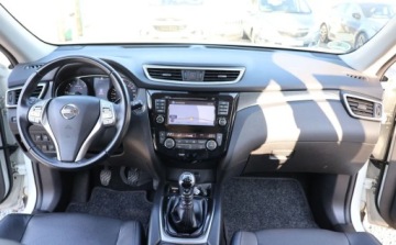 Nissan X-Trail III Terenowy 1.6 dCi 130KM 2016 Nissan X-Trail Panorama, K.Cofania, Tempomat, Swiatla LED, El.Fotele, El., zdjęcie 8