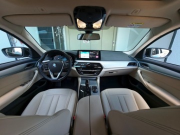 BMW Seria 5 G30-G31 Touring Facelifting 2.0 520d 190KM 2023 BMW 520 FV-23%, Podgrzewane fotele, Funkcja dostęp, zdjęcie 6