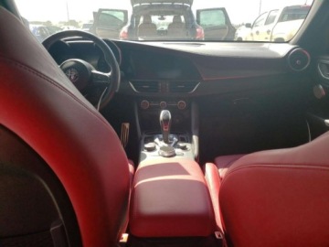 Alfa Romeo Giulia II Sedan Facelifting 2.0 Turbo 280KM 2022 Alfa Romeo Giulia 2022, Veloce, 2.0L, od ubezpieczalni 2.0 Benzyna 280KM, zdjęcie 7