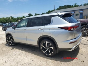 Mitsubishi Outlander III 2023 Mitsubishi Outlander 2023 r.,2,4L , 4x4 HYBRYDA PLUG - IN 2.4 Hybryda, zdjęcie 3