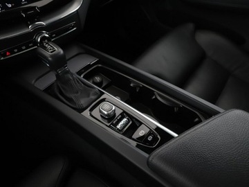 Volvo XC60 II Crossover T6 310KM 2018 Volvo XC 60 4x4 automat full LED panorama skóra, zdjęcie 29