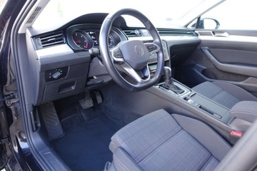 Volkswagen Passat B8 Variant Facelifting 2.0 TDI SCR 150KM 2020 Volkswagen Passat Volkswagen Passat Variant, 1rej 2021, 2.0 TDI 150KM, DSG, zdjęcie 12