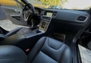 Volvo V60 I Kombi Facelifting 2.0 T3 DRIVE-E 152KM 2016 Volvo V60 T3 152KM SKORA BEZWYPADKOWY navi MANUAL gwarancja 2.0, zdjęcie 14