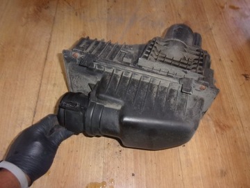 CITROEN C8 POUZDRO FILTRU VZDUCHU 2.0 HDI