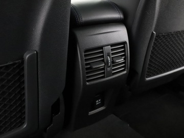 Infiniti Q30 1.6T 156KM 2019 Infiniti Q30 Luxe automat panorama kamera360 navi, zdjęcie 35