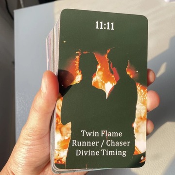 Karty Wyroczni z rozbitym lustrem 12x7 cm w pudełku Talia tarota dla początkujących z kluczem