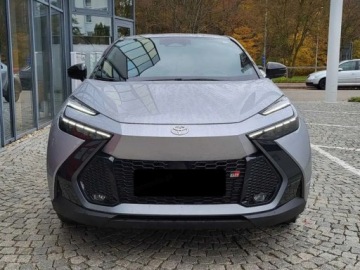 Toyota C-HR II SUV 1.8 Hybrid 140KM 2026 Od ręki - GR Sport 1.8 Hybrid Dynamic Force 140KM, zdjęcie 1