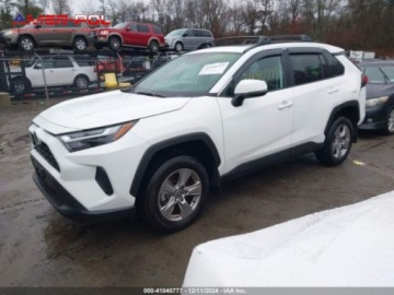 Toyota 2024 Toyota RAV4 2024 Toyota RAV4 XLE AWD (Natl) 2.5 Benzyna 203KM, zdjęcie 2