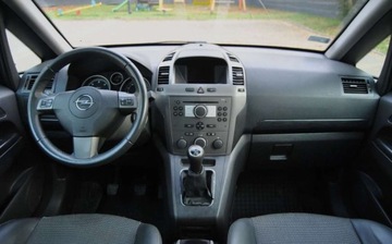 Opel Zafira B 1.9 CDTI ECOTEC 120KM 2005 Opel Zafira 1.9 Diesel 120KM, 7-Osobowa, ISOFIX, Panorama, Pol skora, Hak, zdjęcie 9