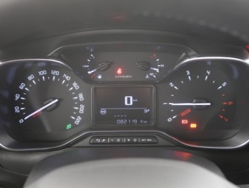 Citroen C3 III Hatchback 1.2 PureTech 110KM 2017 Citroen C3 1.2 PureTech, Salon Polska, zdjęcie 10