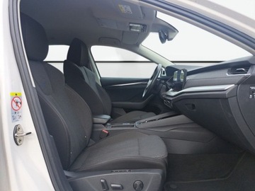Skoda Octavia IV Kombi 2.0 TDI 150KM 2021 Skoda Octavia Style, 2.0TDI 150KM, Kamera, Keyless, Grzana szyba, Matrix,, zdjęcie 27