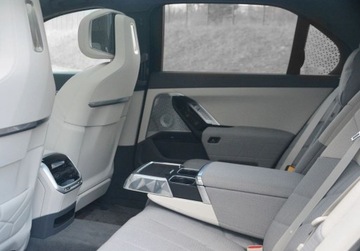 BMW Seria 7 G70 Sedan Plug-In 3.0 50e 489KM 2024 BMW Seria 7 M760e Phev xDrive M Sport Dostawa pod dom w cenie Dealer BMW B, zdjęcie 19