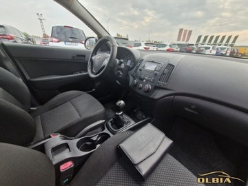 Hyundai i30 I CW Facelifting 1.4 DOHC 109KM 2010 Hyundai i30 Hak Usb iPOD Aux Mp3 1.4 Benzyna 109KM, zdjęcie 22