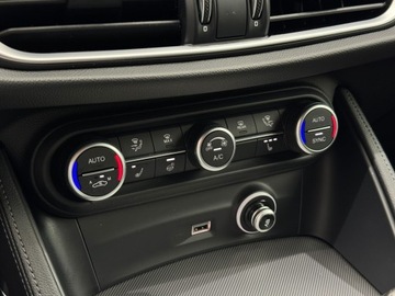 Alfa Romeo Stelvio SUV Facelifting 2.0 Turbo 200KM 2021 Alfa Romeo Stelvio Sprint Q4 / 1 właściciel / Salo, zdjęcie 22