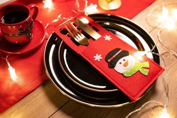 РОЖДЕСТВЕНСКИЙ ЧЕХОЛ ДЛЯ СТОЛОВЫХ ПРИБОРОВ КРАСНЫЙ, 3 ШТ.