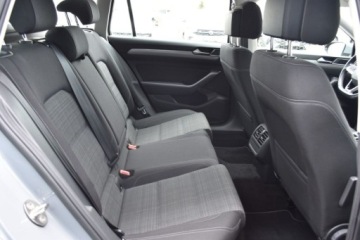 Volkswagen Passat B8 Variant Facelifting 2.0 TSI 190KM 2022 Volkswagen Passat SalonPL 2.0 TSI 190KM DSG Business NaviMatrixKeyLessKame, zdjęcie 32