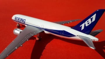 Металлическая модель самолета BOEING 787 WELLY 9212