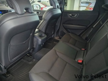 Volvo XC60 II 2020 Volvo XC 60 B4 Benzyna 197KM Aktywny tempomat BLIS, zdjęcie 12