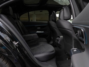 Mercedes Klasa E W214 Sedan 2.0 220d 197KM 2025 E Klasa 220 d 4-Matic AMG 2.0 197KM 2025, zdjęcie 12